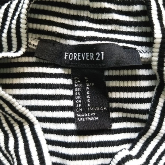 Crop top - Picture 4 of 4